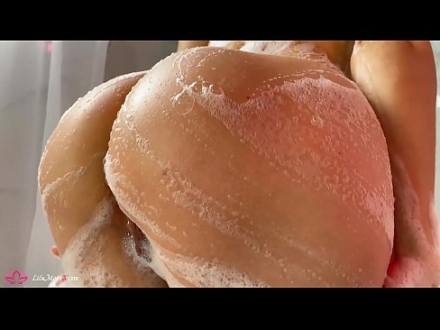 ❤️ Brunette Masturbates Pussy with Vibrator to Intense Orgasm in Shower ️ សិច នៅពួកយើង
